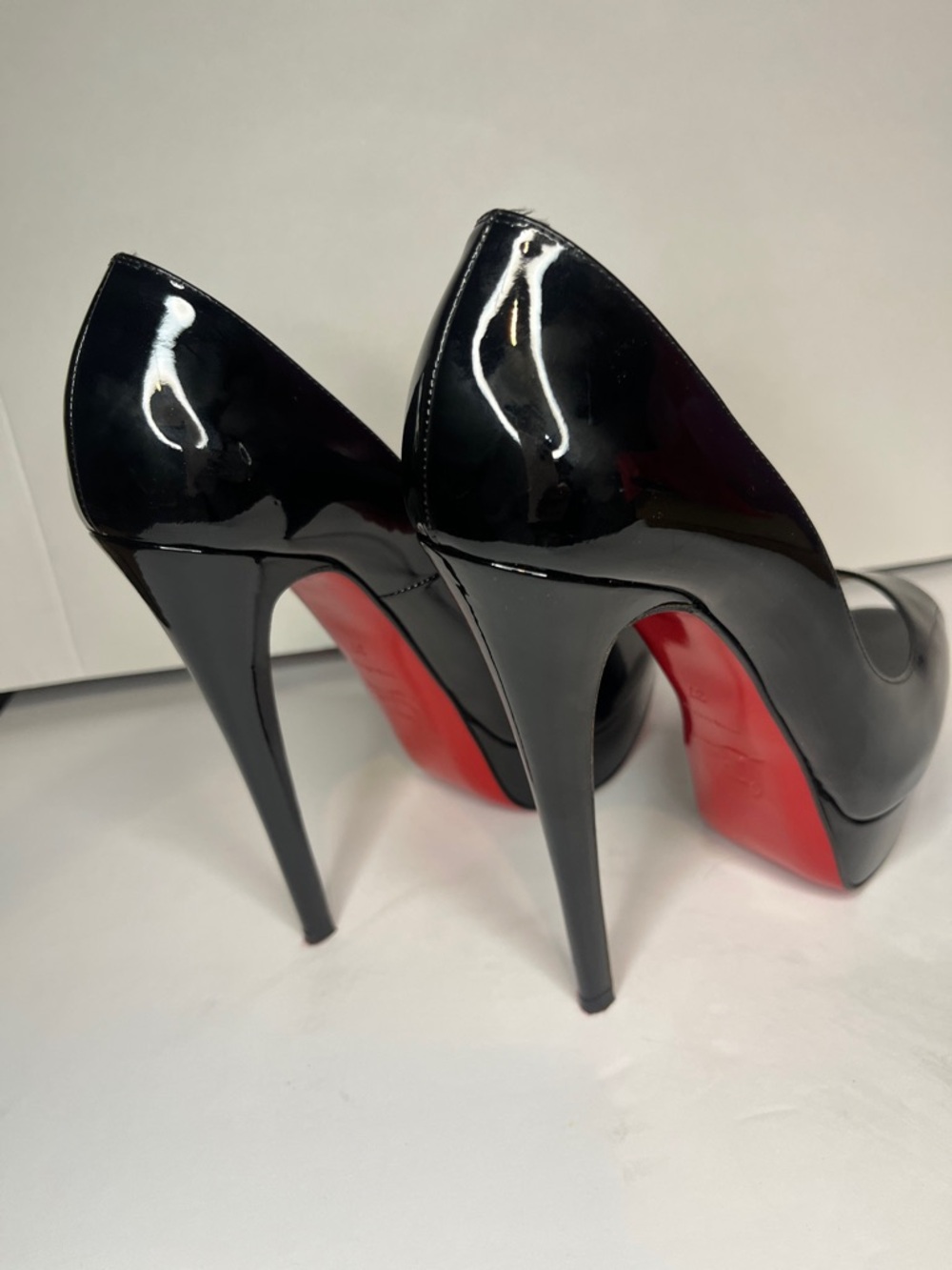 SZ 37 Christian Louboutin Black Patent Leather Peep-Toe Platform Pumps - Picture 13 of 15